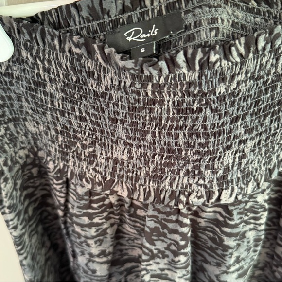 Rails Addison Skirt - Charcoal Grey Abstract Animal Print - Size Small - Picture 10 of 12